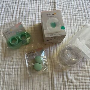Willow Go Pump Parts container set, 21mm Flanges, Duckbill Valves, Diaphragm